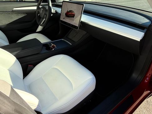 Used 2022 Tesla Model 3 image 14