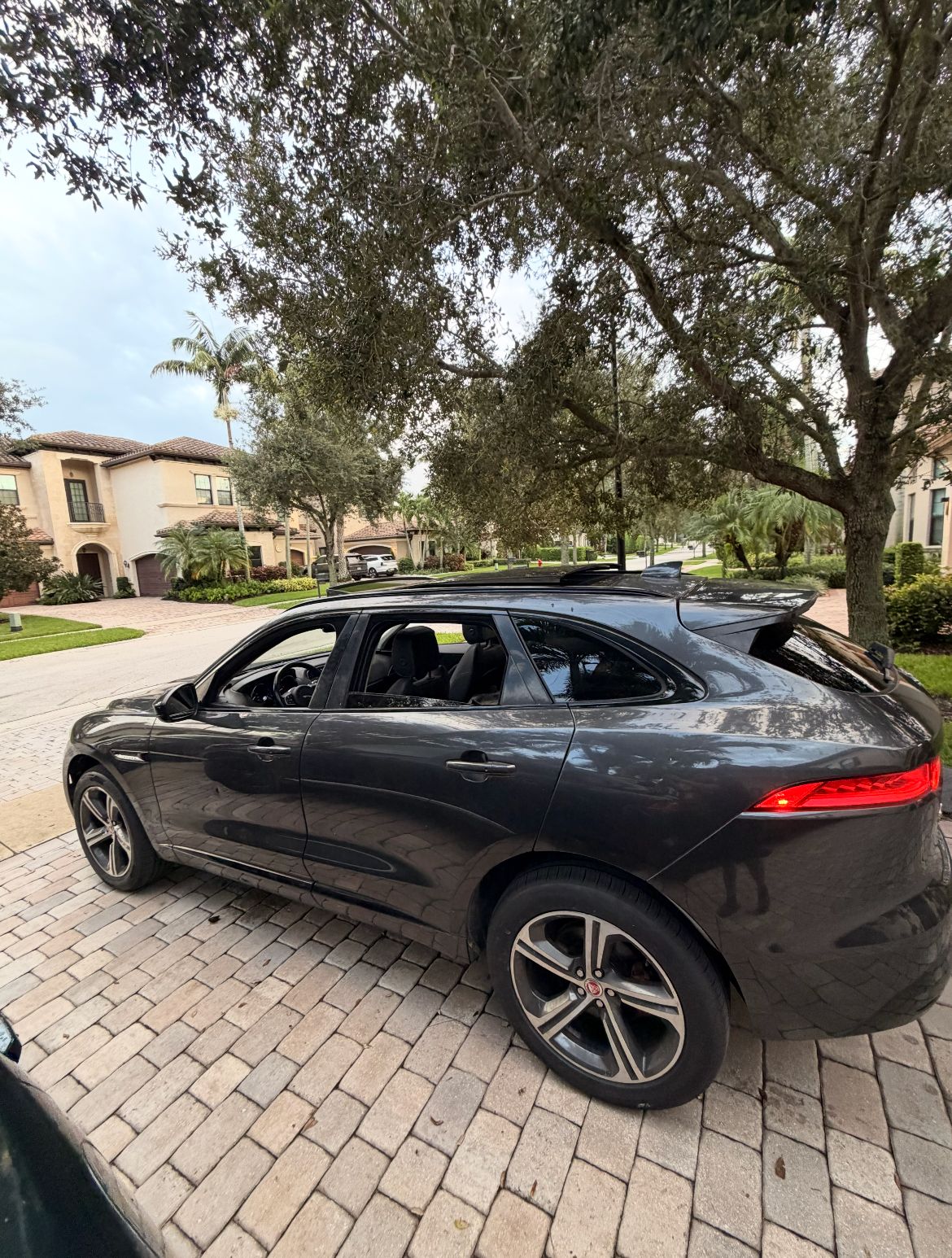 Used 2017 Jaguar F-PACE S AWD/4WD image 9