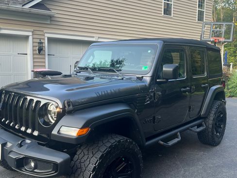 Used 2020 Jeep Wrangler Unlimited Sport AWD/4WD image 8