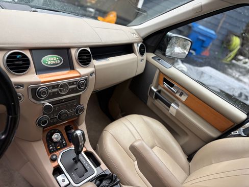 Used 2011 Land Rover LR4 HSE image 8