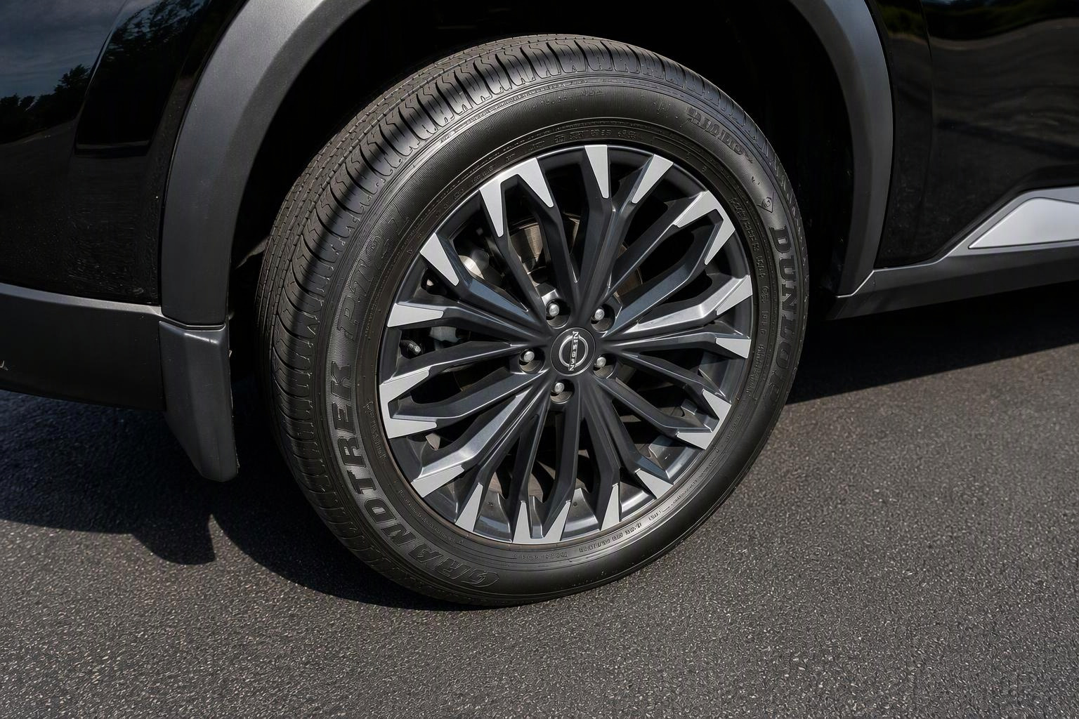 Used 2026 Nissan Rogue Dark Armor AWD/4WD image 6