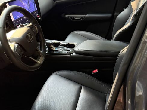 Used 2023 Lexus NX 350 AWD image 6