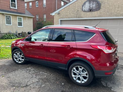 Used 2016 Ford Escape Titanium w/ Equipment Group 301A image 4