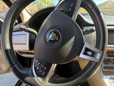 Used 2014 Jaguar XF 3.0 image 12