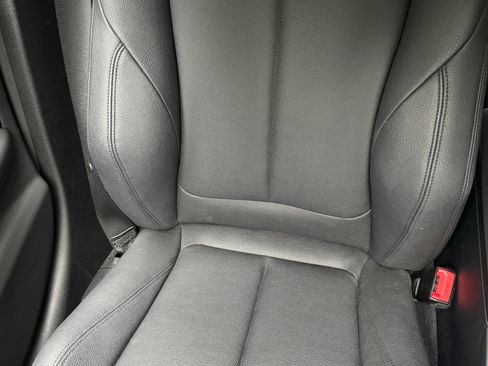 Used 2017 BMW 320i xDrive Sedan AWD/4WD image 18