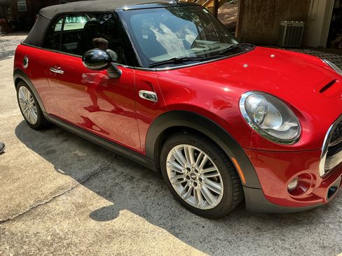 Used 2017 MINI Cooper S FWD image 6