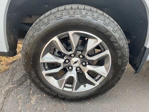 Used 2024 Chevrolet Silverado 1500 RST w/ Convenience Package II image 10