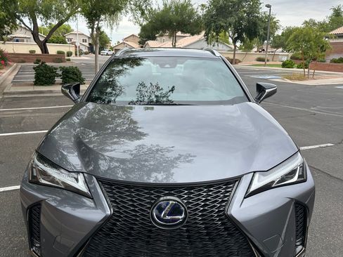 Used 2021 Lexus UX 250h F Sport image 2
