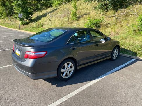 Used 2007 Toyota Camry SE w/ Package #2 FWD image 9