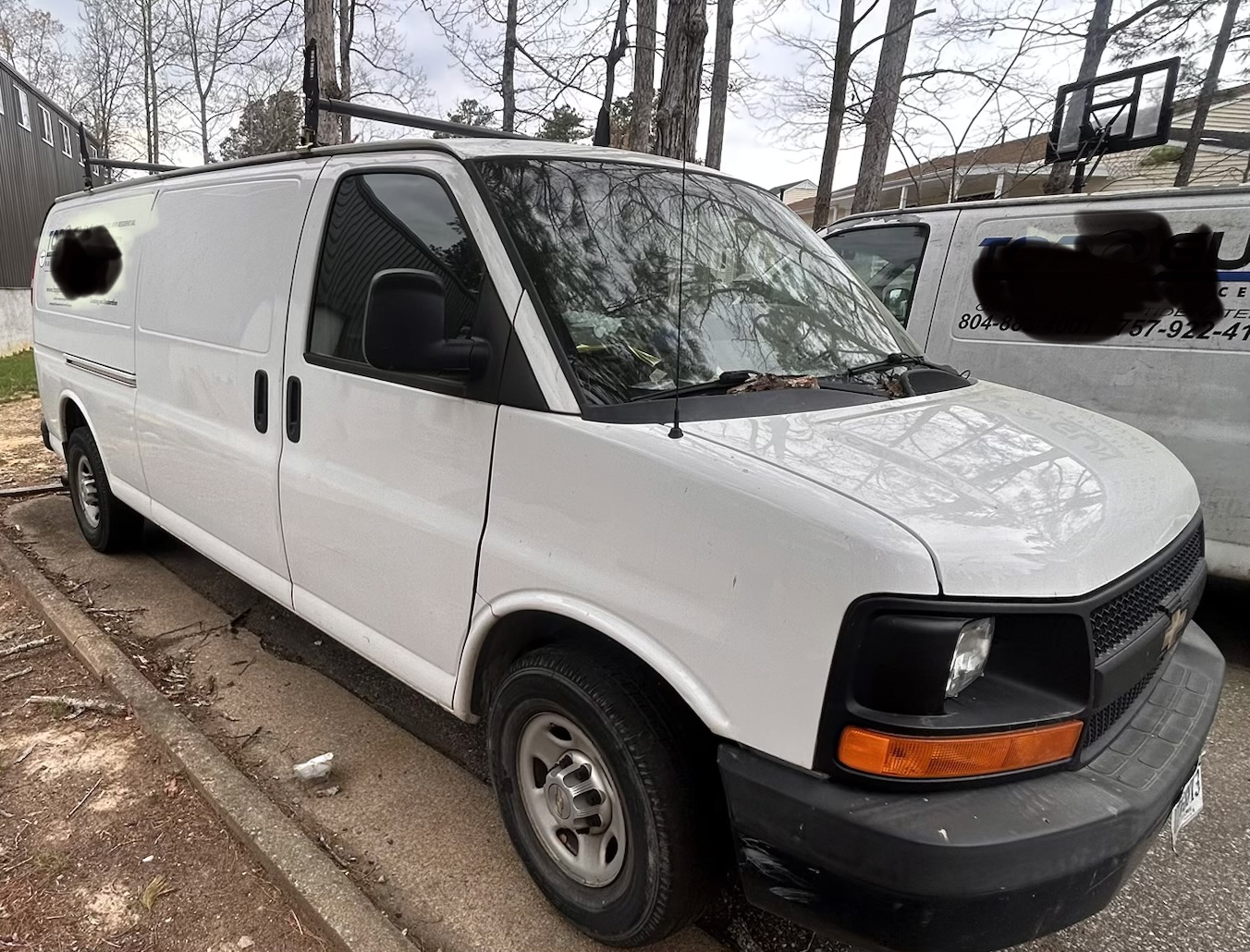 Used 2014 Chevrolet Express 3500 Extended RWD image 1