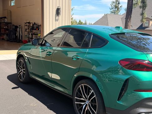 Used 2024 BMW X6 M60i AWD/4WD image 4