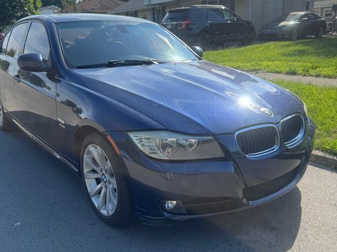 Used 2011 BMW 328i xDrive Sedan AWD/4WD image 4