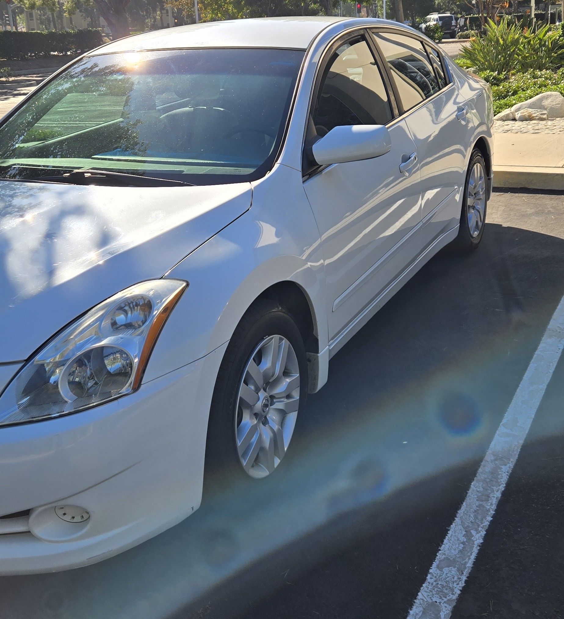 Used 2010 Nissan Altima 2.5 S FWD image 1