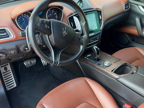 Used 2017 Maserati Ghibli S RWD image 6