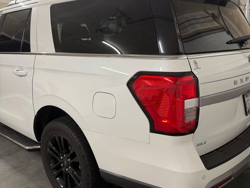 Used 2023 Ford Expedition Max XLT AWD/4WD image 4