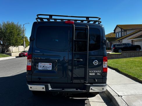 Used 2016 Nissan NV 3500 SL image 8