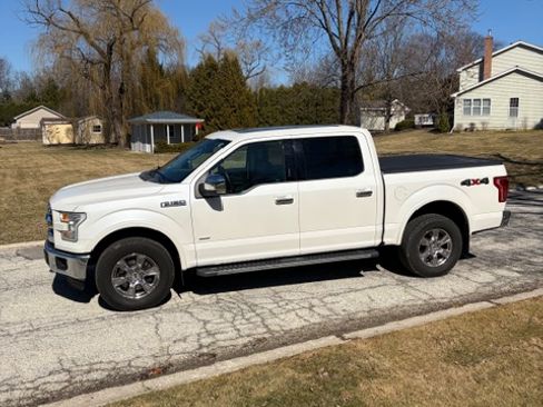 Used 2016 Ford F150 Lariat w/ Equipment Group 502A Luxury image 2