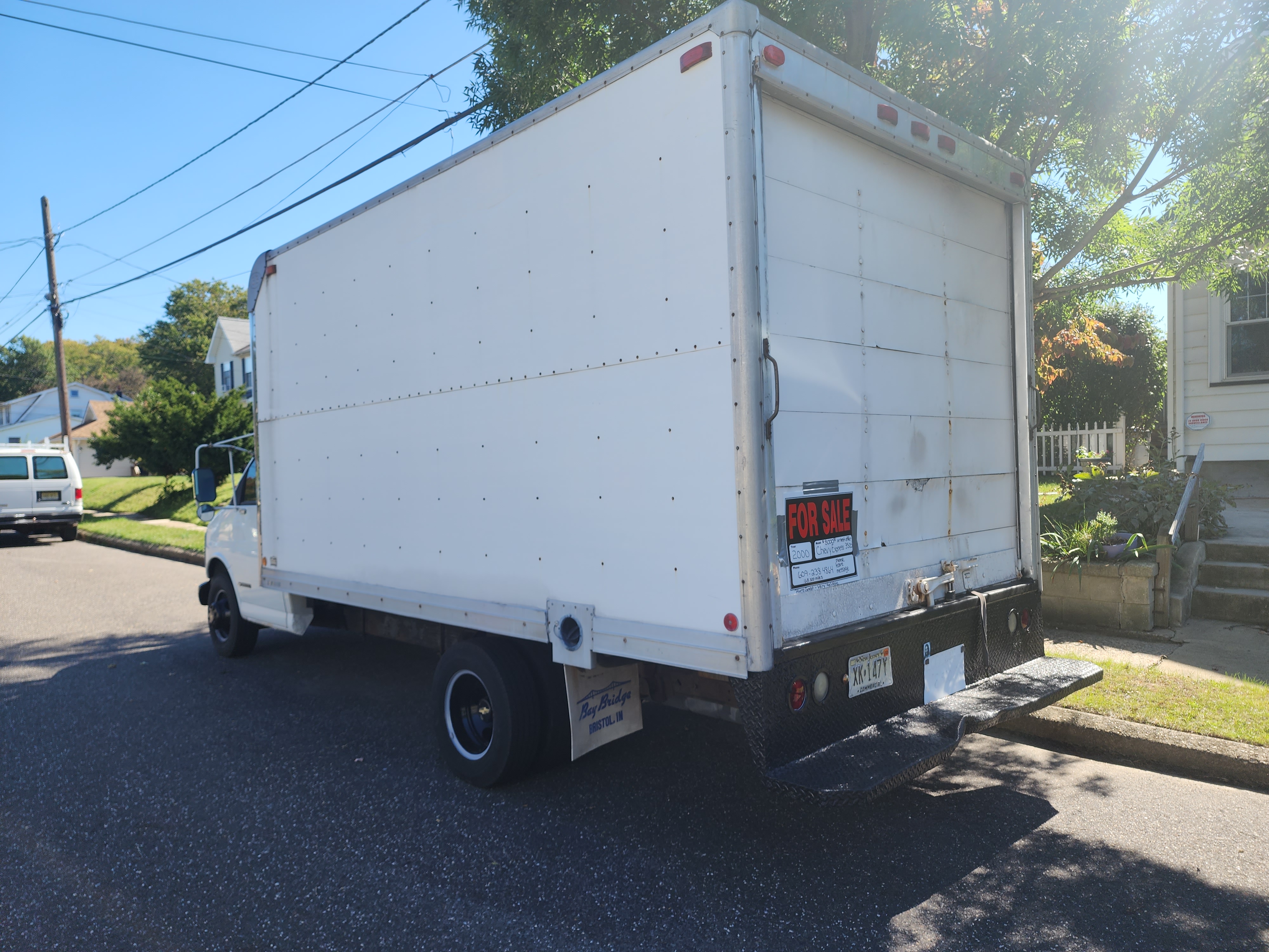 Used 2000 Chevrolet Express 3500 RWD image 5