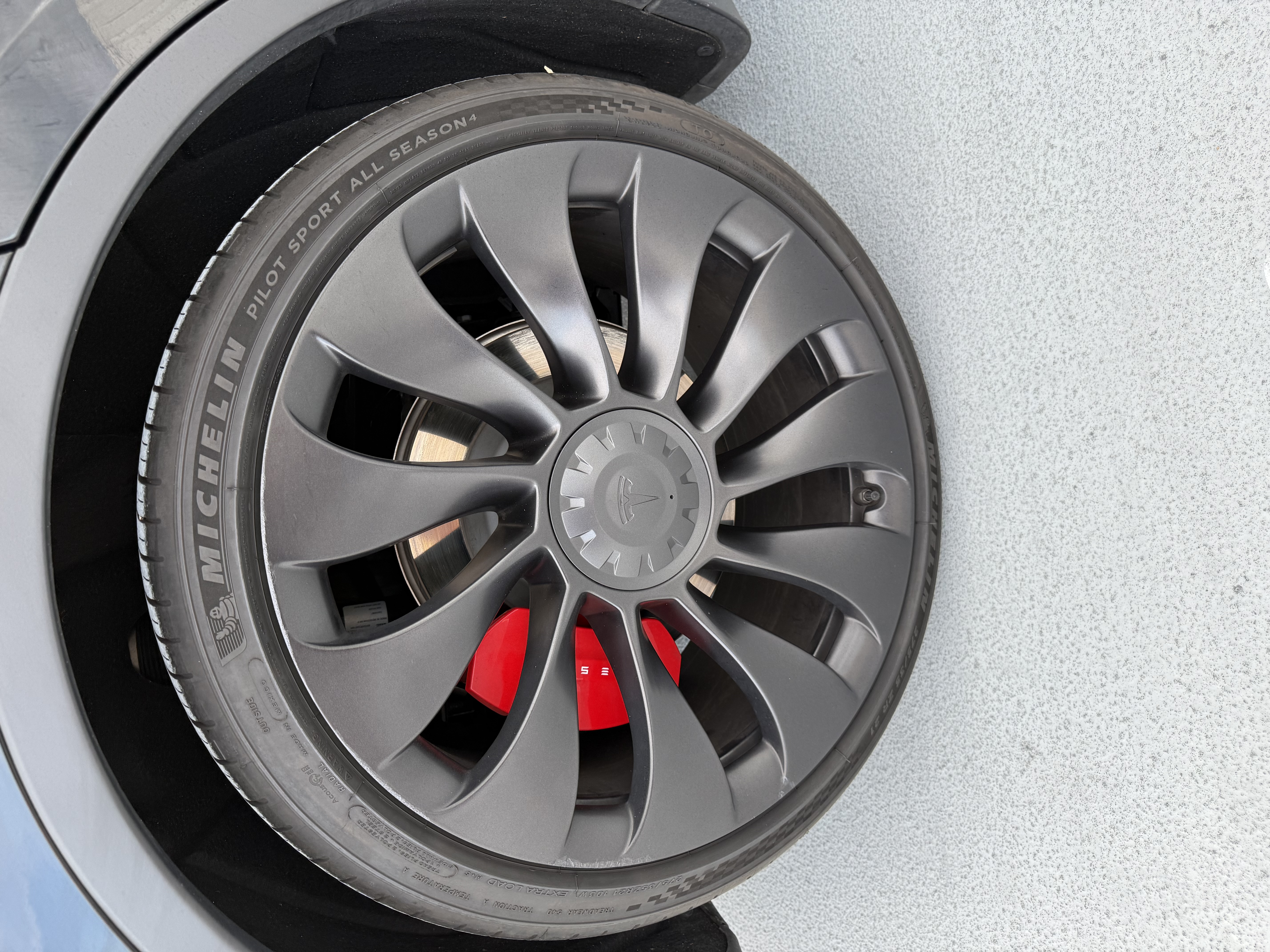 Used 2023 Tesla Model Y Performance AWD/4WD image 21