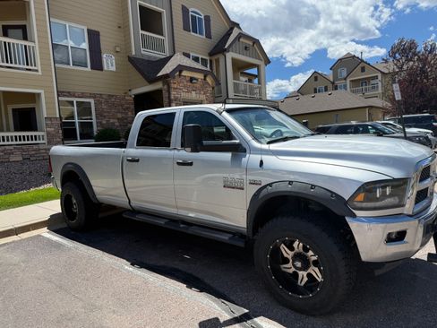 Used 2015 RAM 2500 Tradesman w/ Chrome Appearance Group AWD/4WD image 2