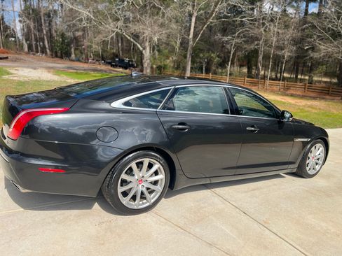 Used 2014 Jaguar XJ L Portfolio RWD image 2