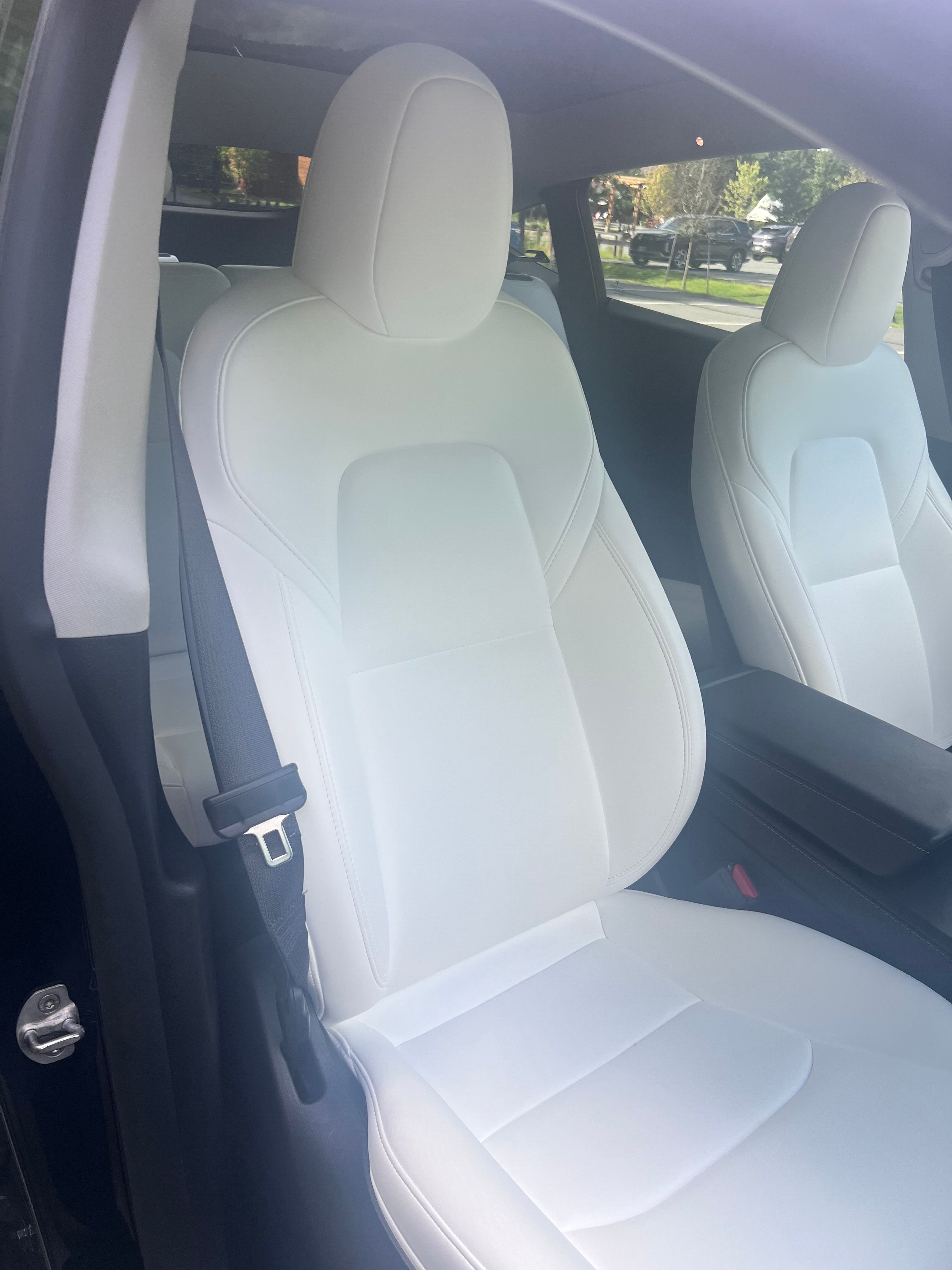 Used 2024 Tesla Model Y Long Range AWD/4WD image 6