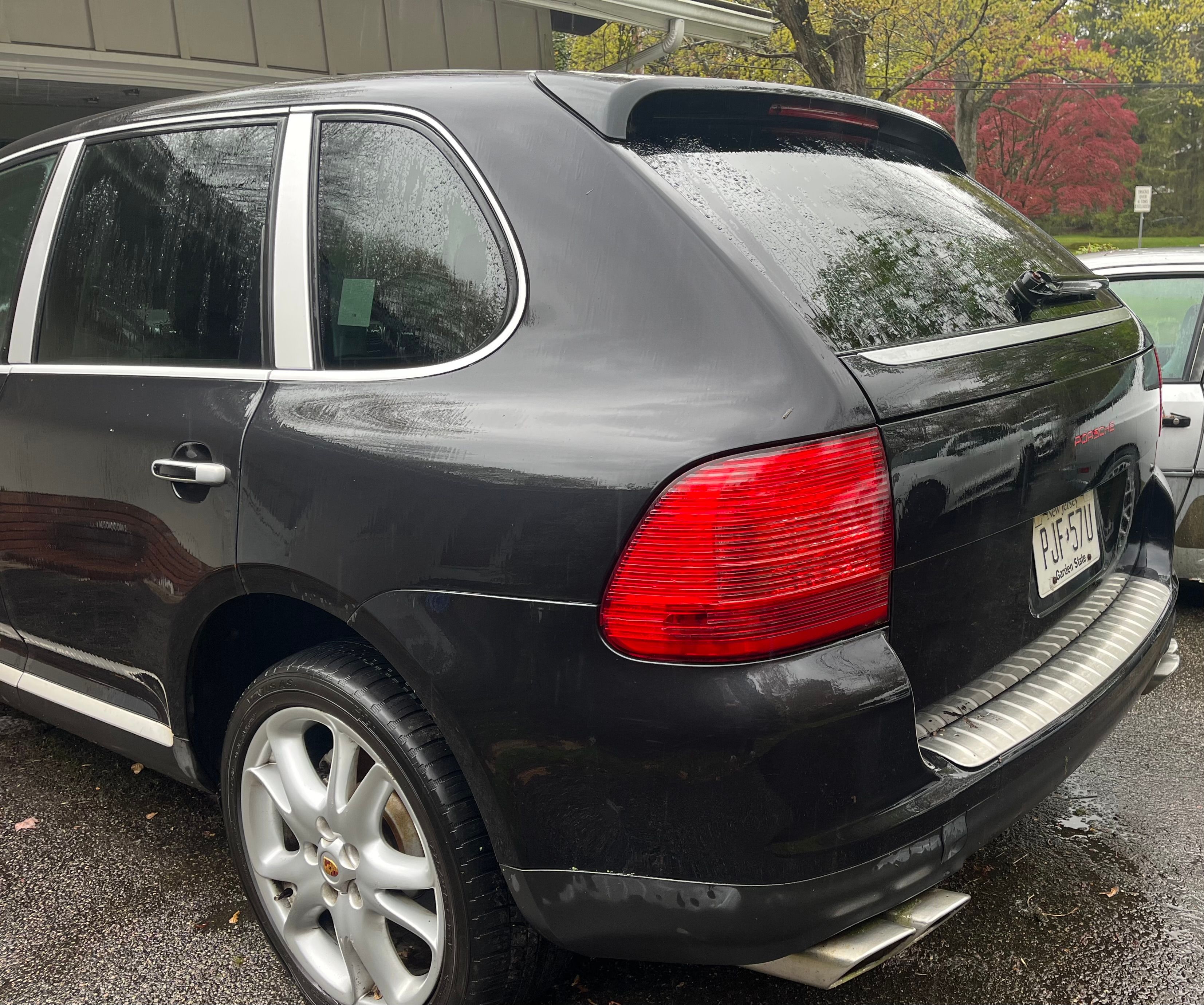 Used 2004 Porsche Cayenne S AWD/4WD image 5