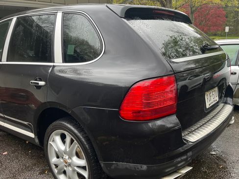 Used 2004 Porsche Cayenne S AWD/4WD image 5