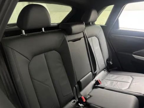 Used 2025 Audi Q3 2.0T Premium w/ Convenience Package AWD/4WD image 6