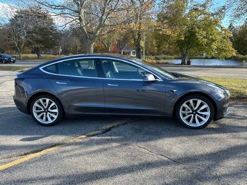 Used 2019 Tesla Model 3 Long Range image 4