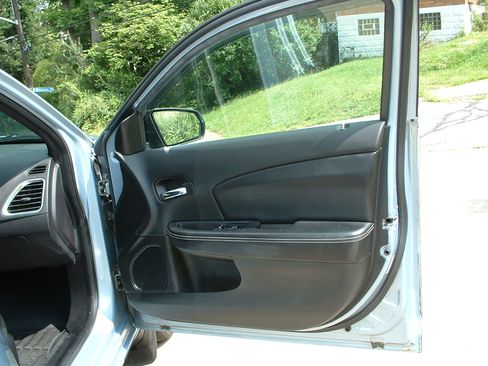 Used 2013 Dodge Avenger SXT w/ Rallye Appearance Group image 6