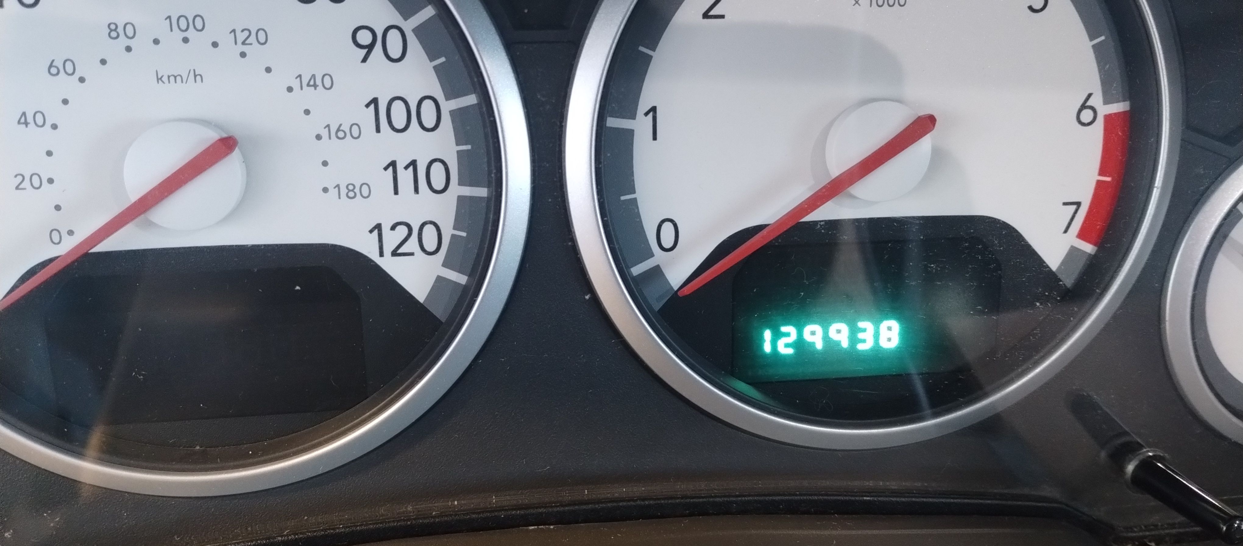 Used 2010 Dodge Grand Caravan Crew FWD image 16