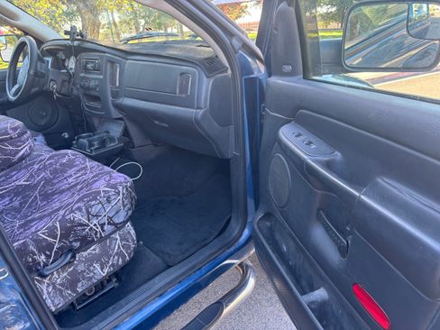 Used 2005 Dodge Ram 2500 Truck SLT w/ Quad Cab Big Horn Value Group image 2