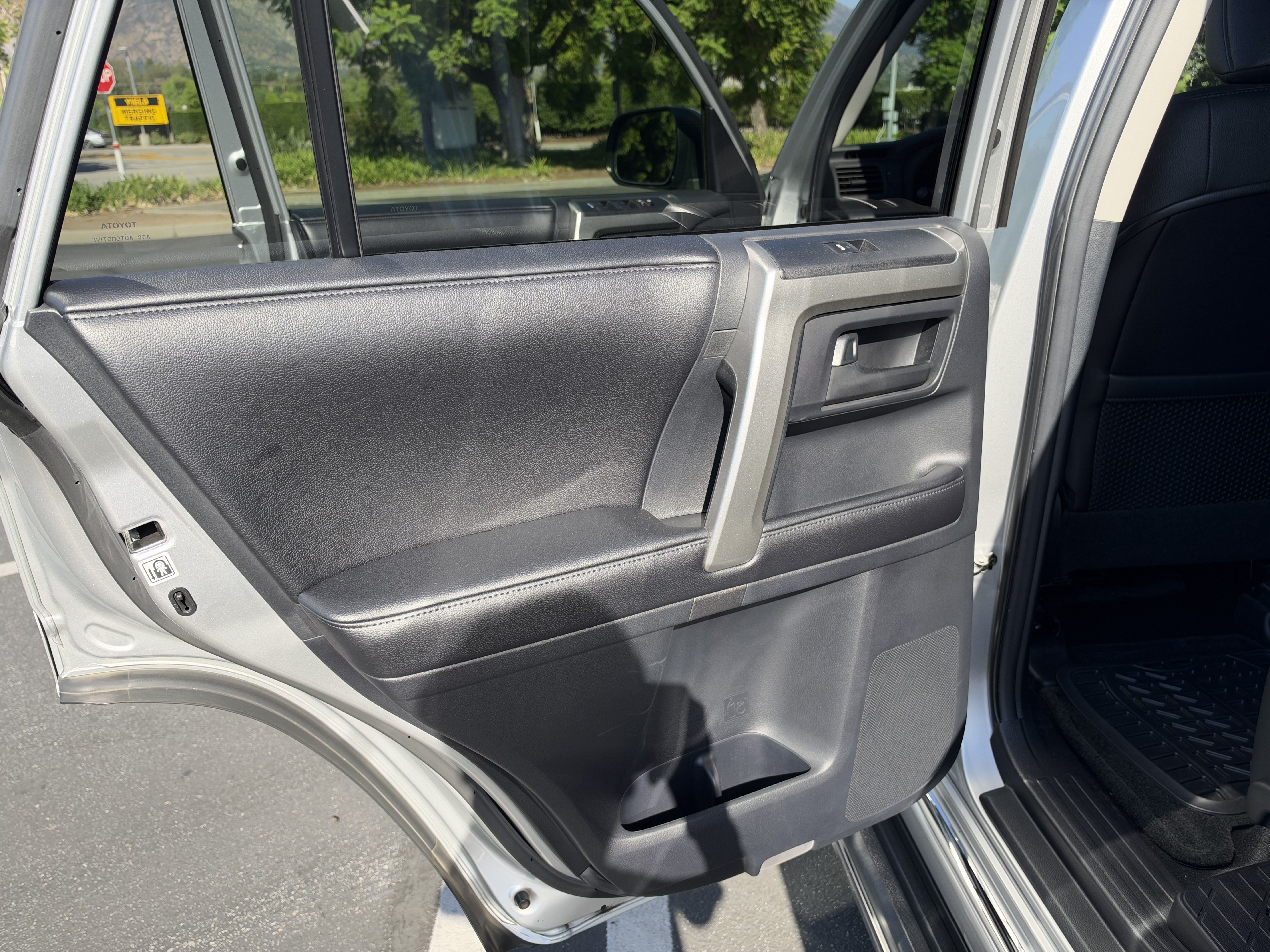 Used 2012 Toyota 4Runner Limited RWD image 18