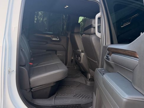 Used 2025 Chevrolet Silverado 1500 LT Trail Boss w/ Convenience Package II AWD/4WD image 11