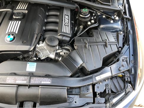 Used 2009 BMW 328i Convertible RWD image 11