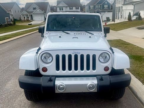 Used 2012 Jeep Wrangler Unlimited Sahara w/ Connectivity Group image 4