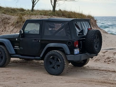 Used 2010 Jeep Wrangler Sport image 4