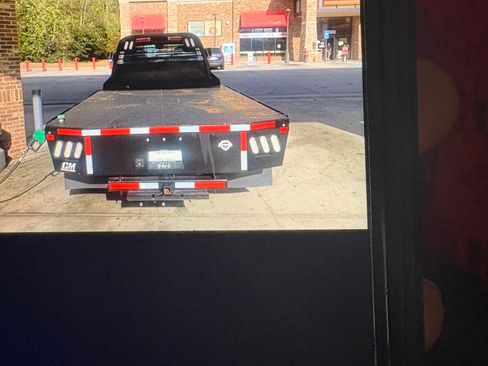 Used 2018 RAM 5500 Tradesman w/ Max Tow Package image 12