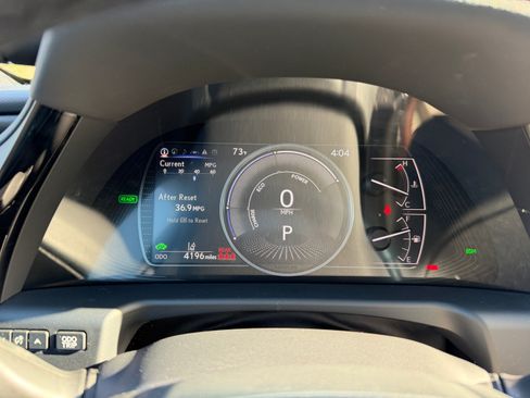 Used 2023 Lexus ES 300h w/ Premium Package image 5