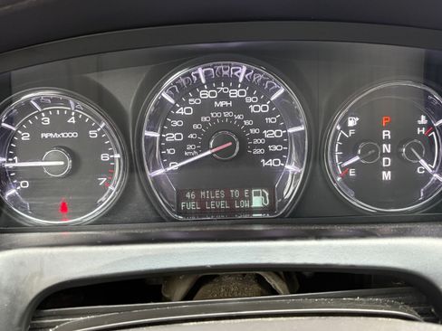 Used 2012 Lincoln MKS image 17