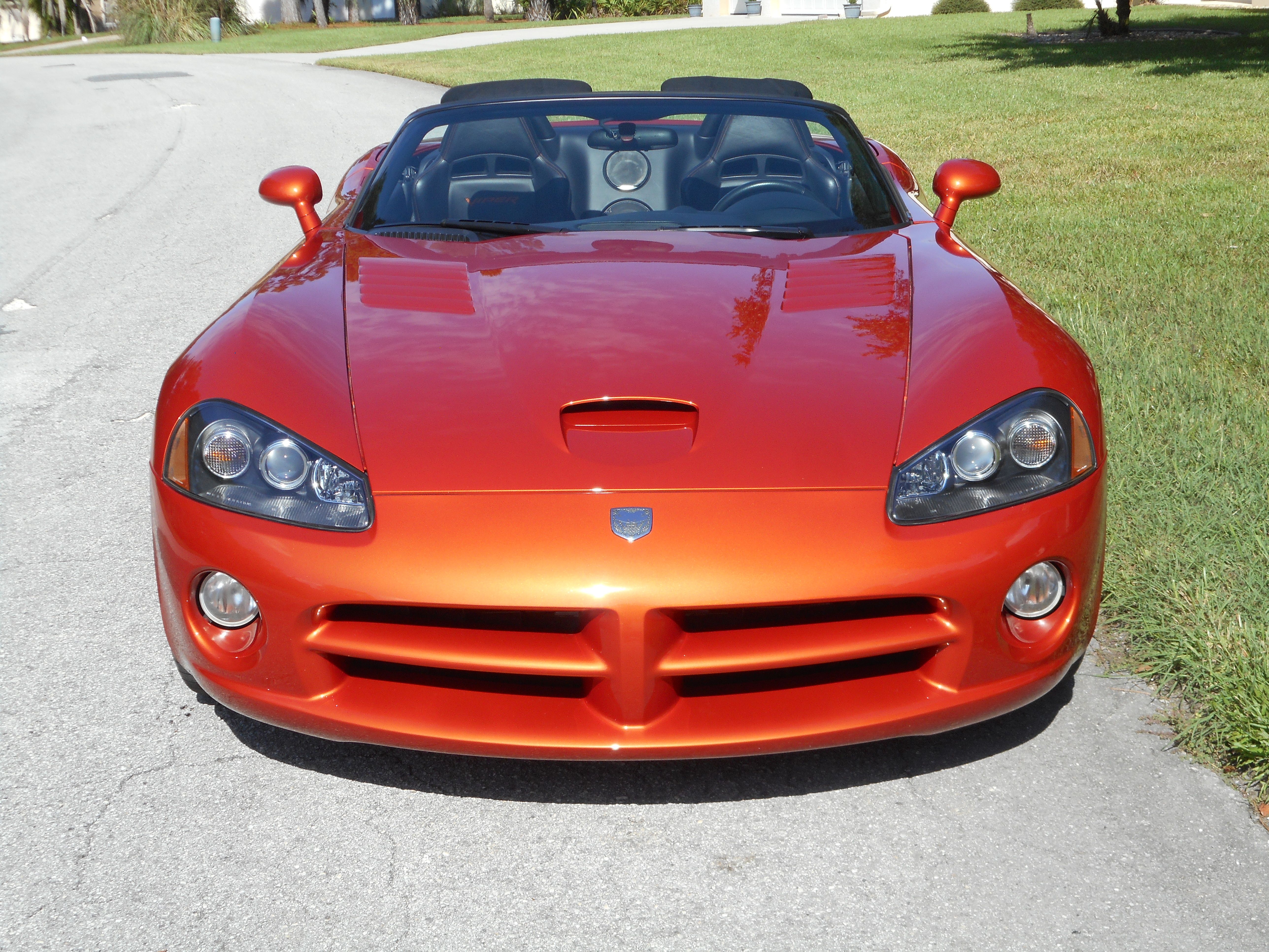 Used 2005 Dodge Viper SRT-10 w/ Copperhead Edition Group RWD image 8