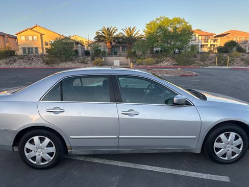 Used 2005 Honda Accord LX image 14