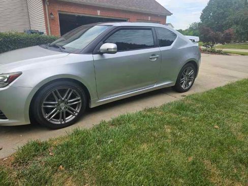 Used 2012 Scion tC image 4