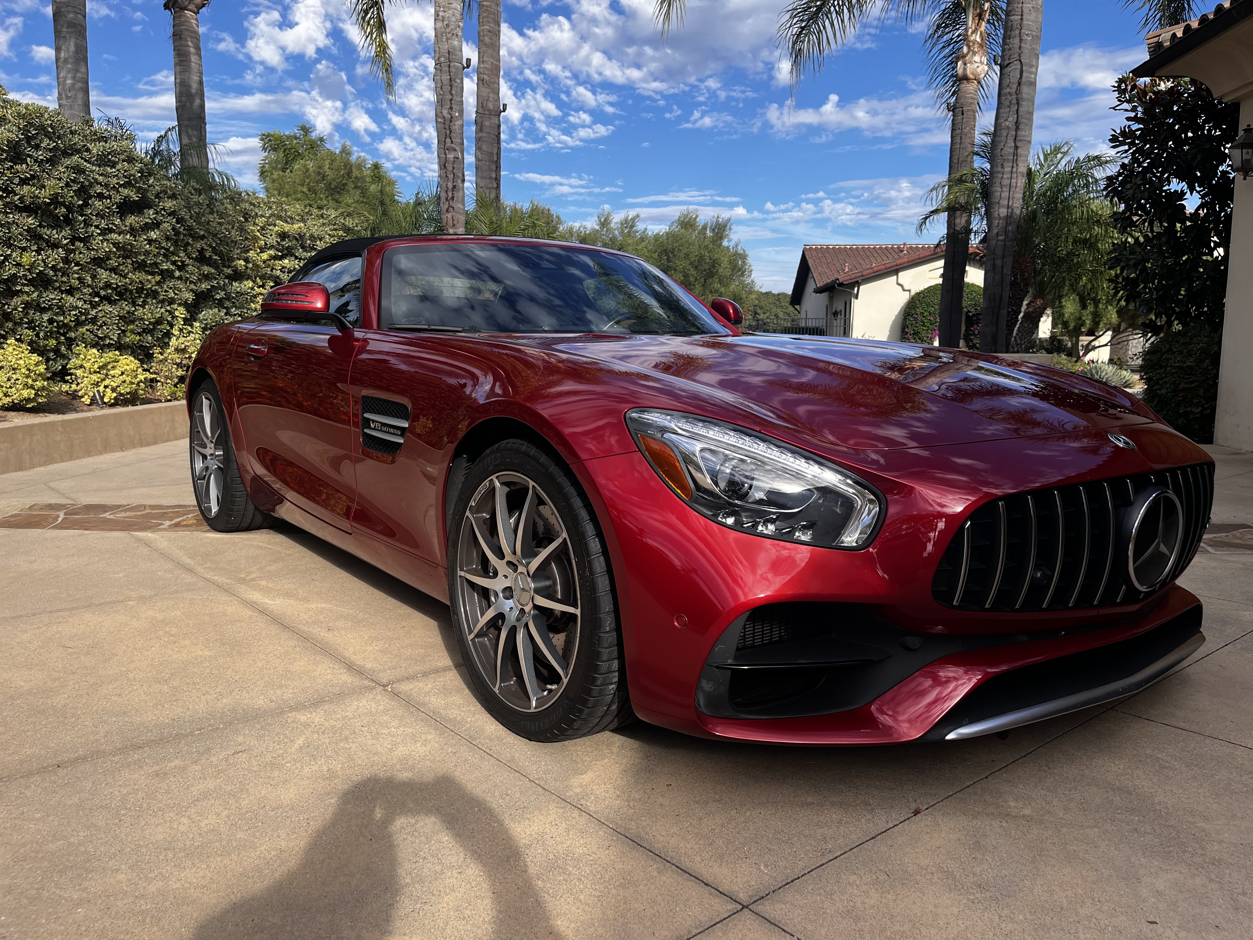 Used 2018 Mercedes-Benz AMG GT Roadster image 2