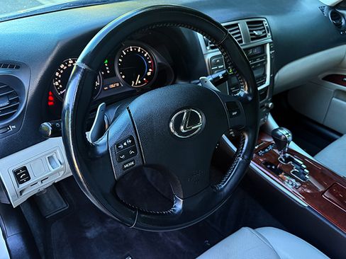 Used 2008 Lexus IS 250 w/ Premium Pkg RWD image 21