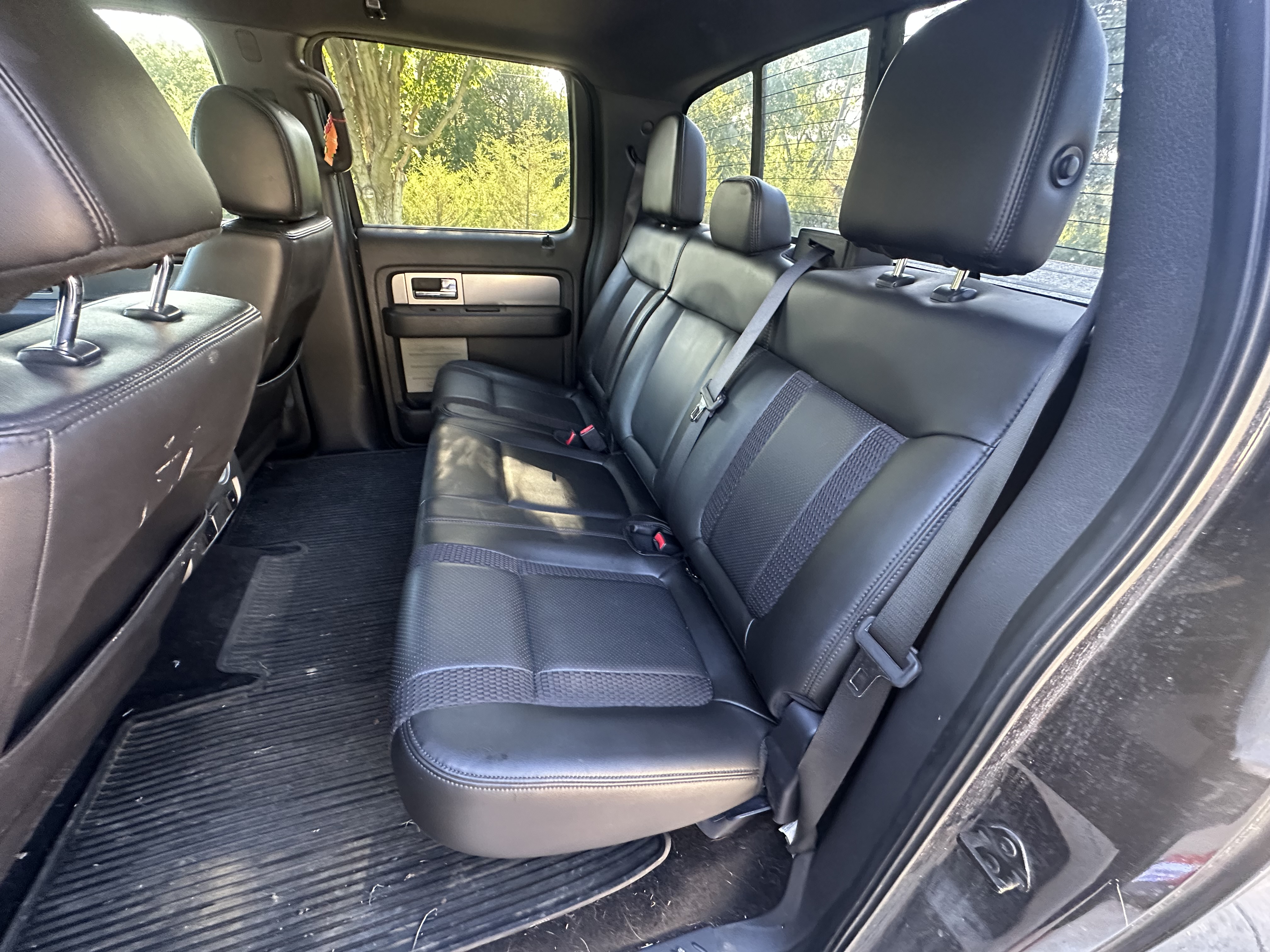 Used 2014 Ford F150 Raptor w/ Equipment Group 801A Luxury AWD/4WD image 16