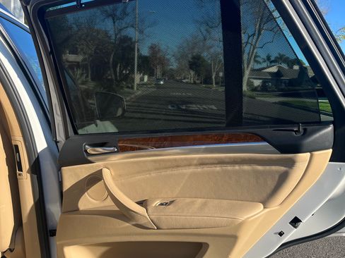 Used 2011 BMW X5 xDrive35i image 17