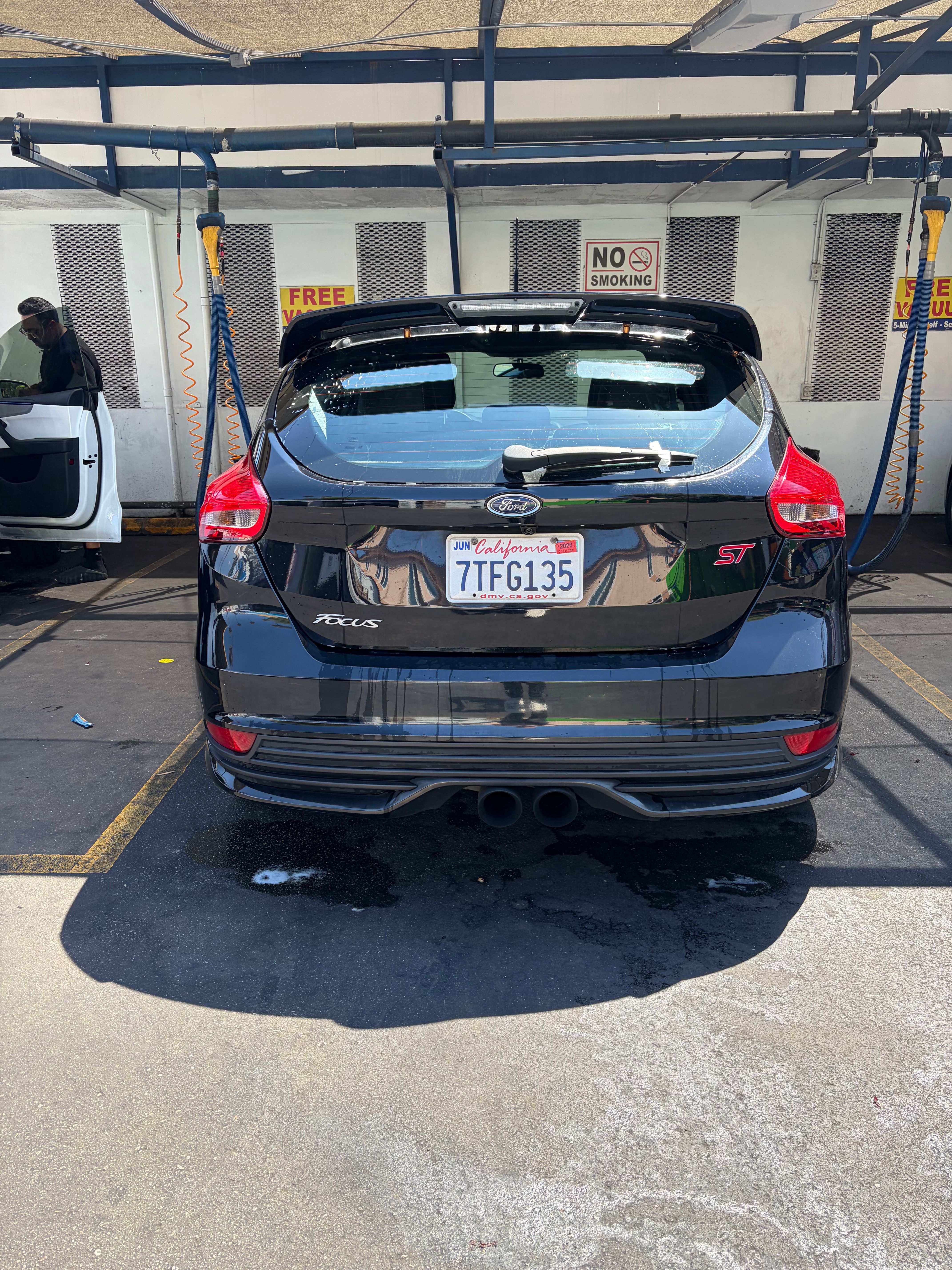 Used 2016 Ford Focus ST w/ Equipment Group 402A FWD image 4