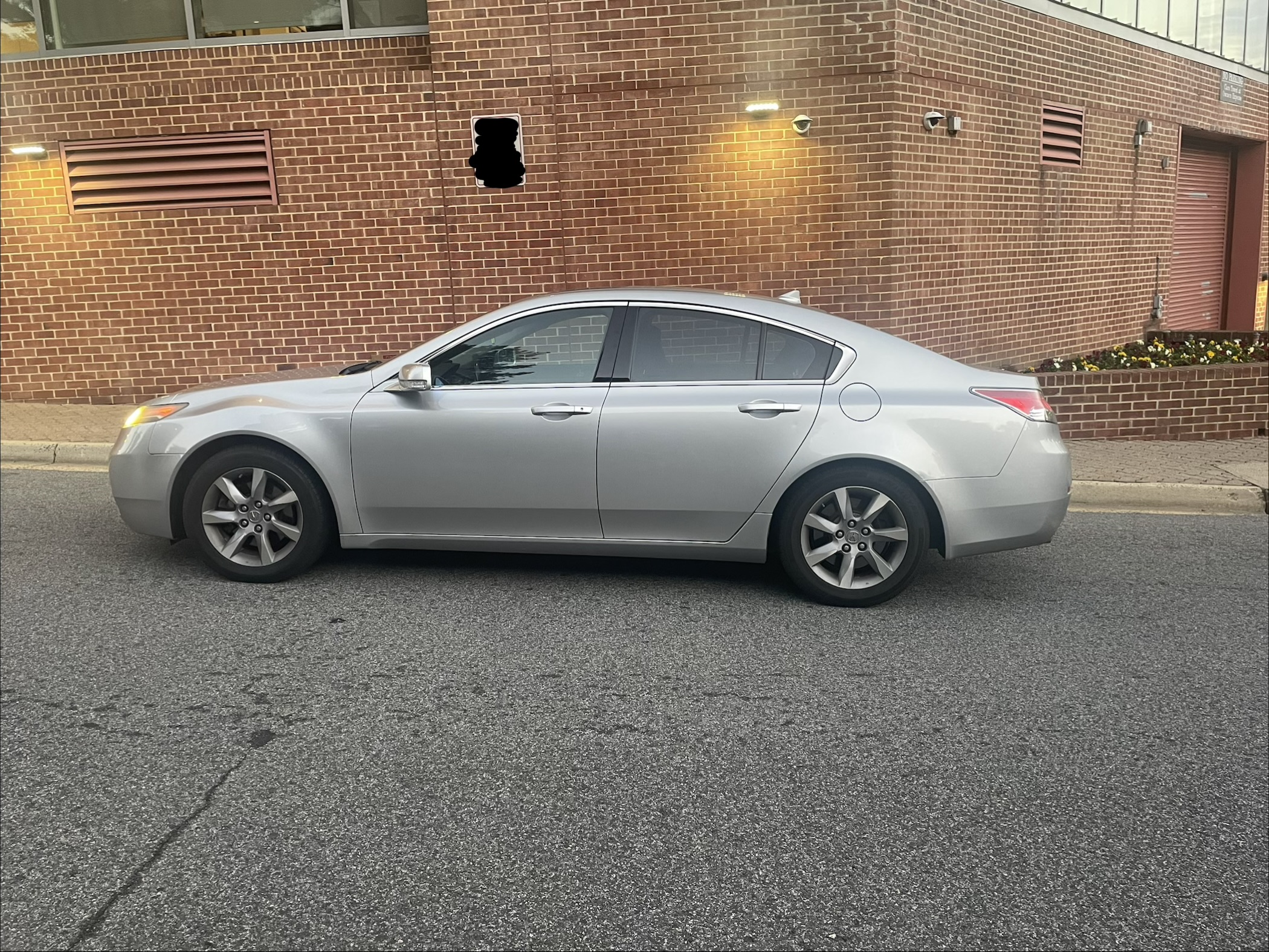 Used 2012 Acura TL FWD image 4